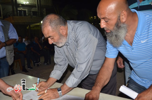 كفرقاسم- فيديو  : عقد راية الصلح بين عائلتي امين احمد خمران وعائلة قطيفان اللد تحت اشراف لجنة الصلح اللوائية .